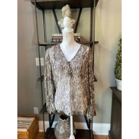 Veronica Beard Lowell Silk Snake Priht Pintuck Blouse Nude Womens Size 4 - Picture 7 of 12